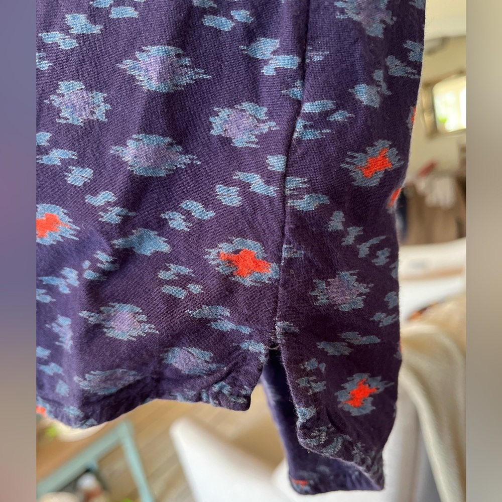 Ecote Ikat Pattern Flowy Button Up Tunic - Picture 5 of 5